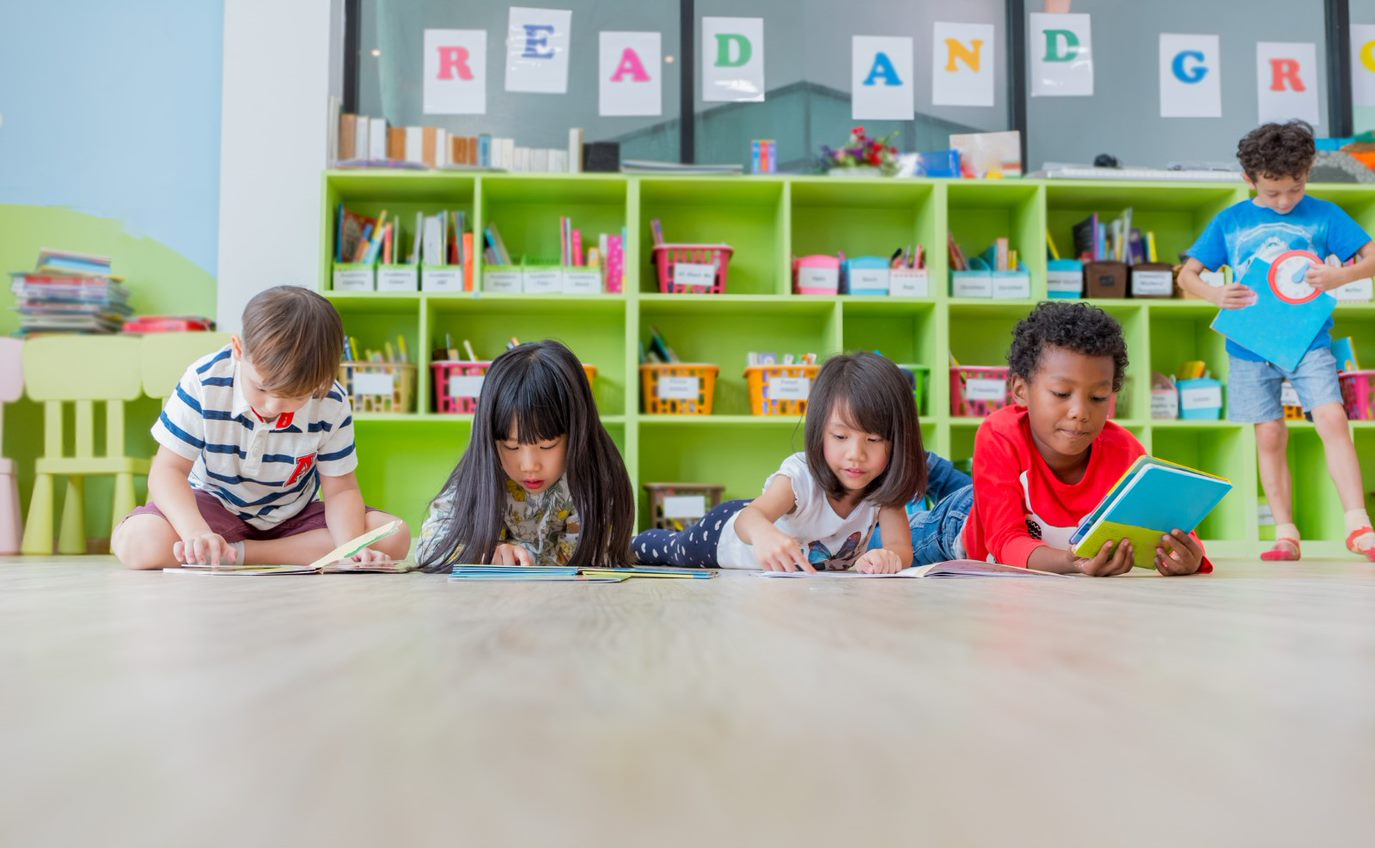 Group of students reading.